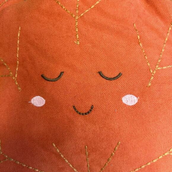 Mon Ami 16 inch Leaf Pillow Maple Leaf Autumn Fall Home Decor NEW! Home Gift - Picture 2 of 6